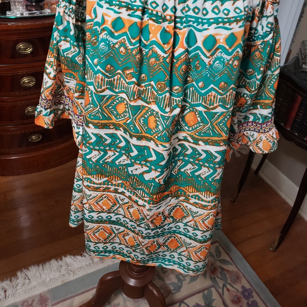 Beautiful dress off the shoulder